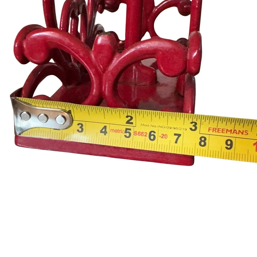 Red Heart Cast Iron Salt & Pepper Shaker Caddy Holder Farmhouse Kitchen Decor